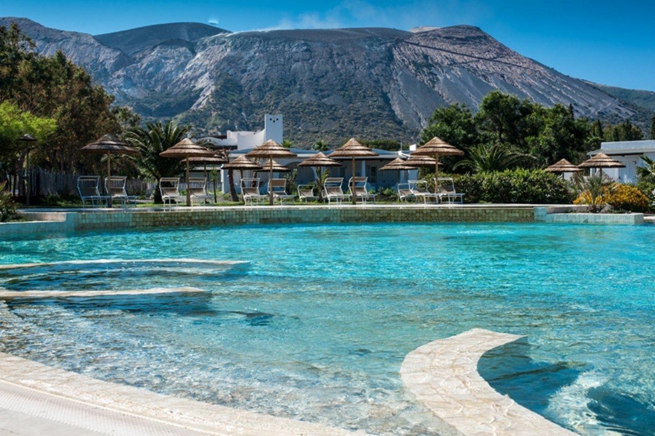 Mari Del Sud Resort ヴルカーノ エクステリア 写真
